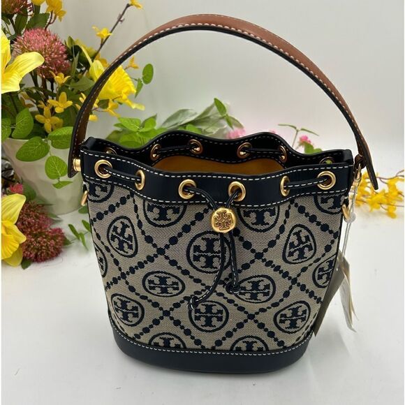 Women’s Tory Burch T monogram bucket bag - Picture 1 of 7